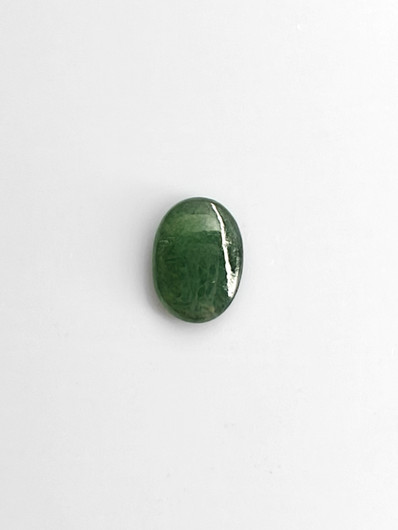 Jade 2 ct ovaali