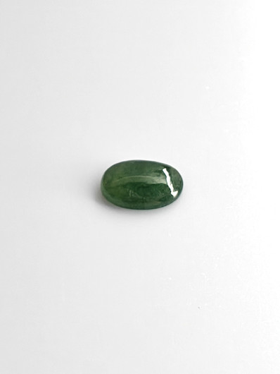 Jade 2 ct ovaali