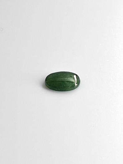 Jade 2 ct ovaali