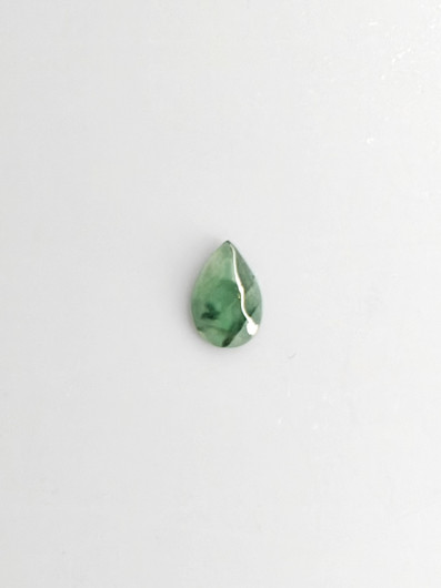 Jade 0,3 ct pisara