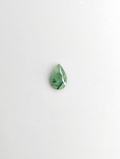 Jade 0,3 ct pisara