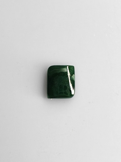 Jade 0,9 ct suorakaide
