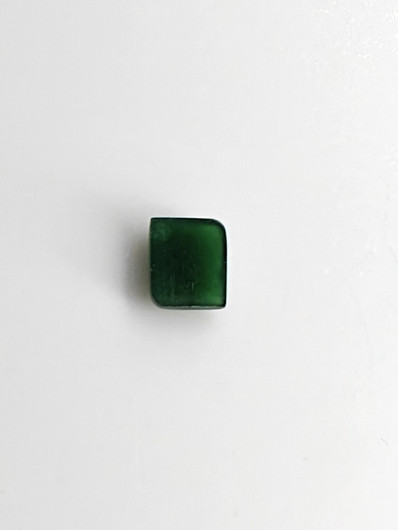 Jade 0,9 ct suorakaide