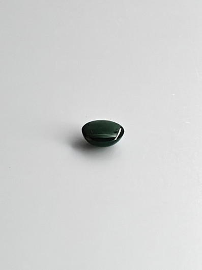 Jade 0,9 ct pyöreä