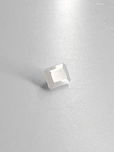 Jade 2,3 ct smaragdi