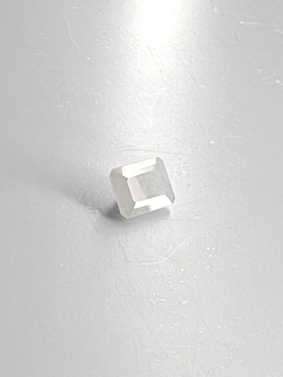 Jade 2,3 ct smaragdi