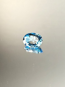 swiss blue Topaz 7,1 ct oval 