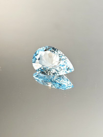 sky blue Topaz 10,4 ct pear