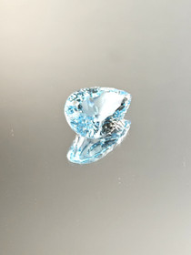 sky blue Topaz 10,4 ct pear