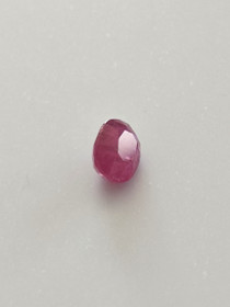 Ruby 2,5 ct oval