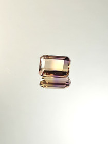 Ametrine multicolor 7.1 ct, emerald