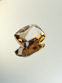 Savukvartsi 25,7 ct, cushion