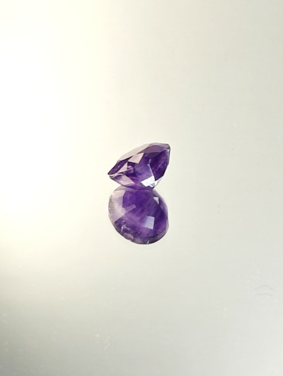 Ametisti 3,9 ct, pyöreä