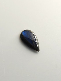 Labradoriitti 9,2 ct pisara