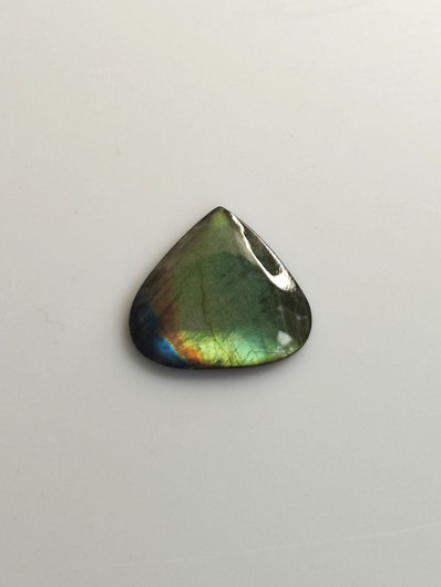 Labradoriitti 15,8 ct fancy