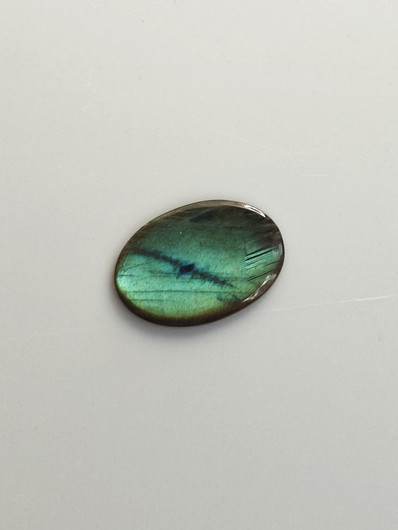 Labradoriitti 11,3 ct ovaali