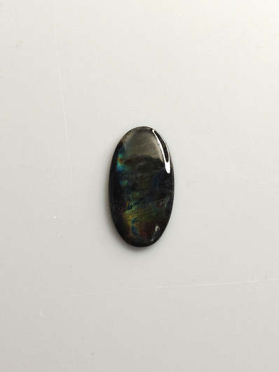 Labradoriitti 13,8 ct ovaali