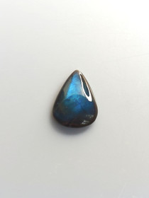Labradoriitti 18,3 ct pisara
