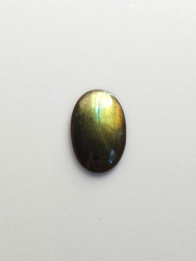 Labradoriitti 10,8 ct ovaali