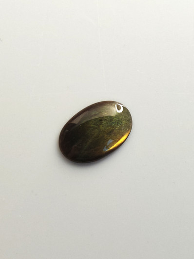 Labradoriitti 10,8 ct ovaali