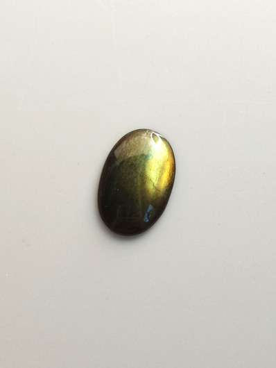Labradoriitti 10,8 ct ovaali