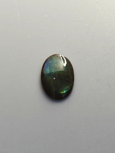 Labradoriitti 11,5 ct ovaali