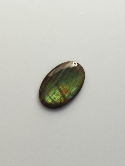 Labradoriitti 11,5 ct ovaali