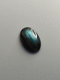 Labradoriitti 16,9 ct ovaali