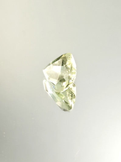 Fluoriitti 8,7 ct, kolmio