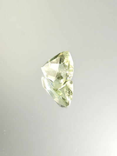 Fluoriitti 8,7 ct, kolmio