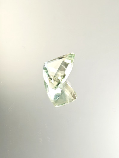 Fluoriitti 9,4 ct, kolmio