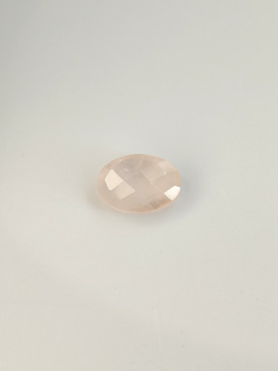 Ruusu Kvartsi 5,3 ct, ovaali shakkihionta