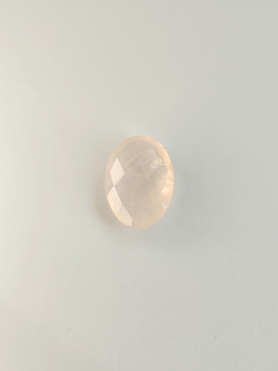 Ruusu Kvartsi 5,3 ct, ovaali shakkihionta