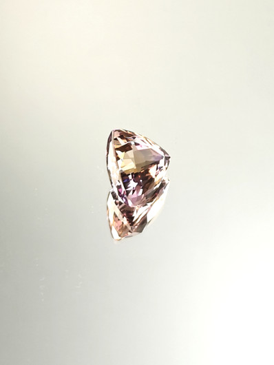Ametriini monisävyinen 6,9 ct, kolmio