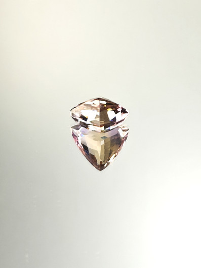 Ametriini monisävyinen 6,9 ct, kolmio