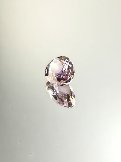 Ametriini monisävyinen 13,6 ct, ovaali