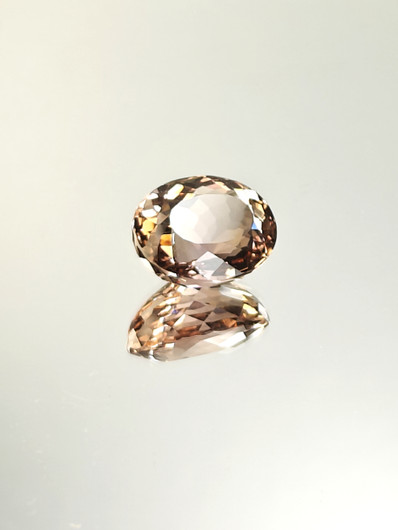 Ametriini monisävyinen 14,1 ct, ovaali