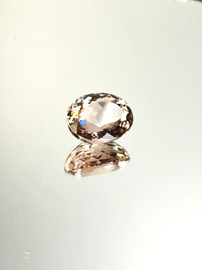 Ametriini monisävyinen 14,1 ct, ovaali
