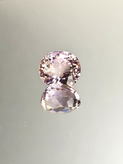 Ametriini monisävyinen 12,4 ct, ovaali