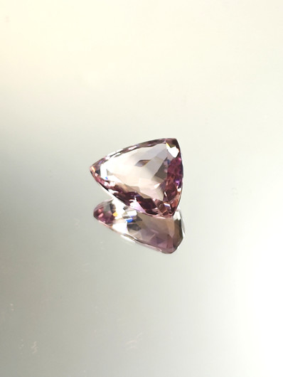 Ametriini monisävyinen 14,6 ct, kolmio