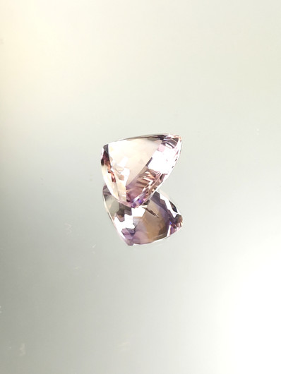 Ametriini monisävyinen 14,6 ct, kolmio