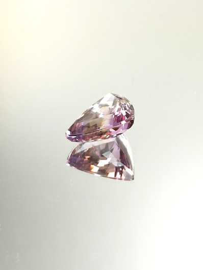 Ametriini monisävyinen 14,6 ct, kolmio