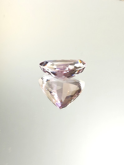 Ametriini monisävyinen 14,6 ct, kolmio
