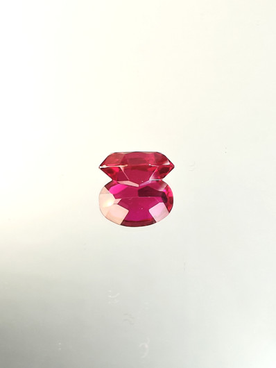Rubiini (synt.) 8,3 ct ovaali