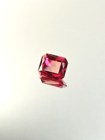 Rubiini (synt.) 7,1 ct smaragdi hionta