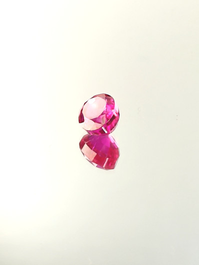 Rubiini (synt.) 6,3 ct ovaali