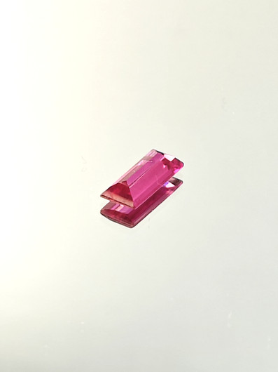 Rubiini (synt.) 2,3 ct suorakaide