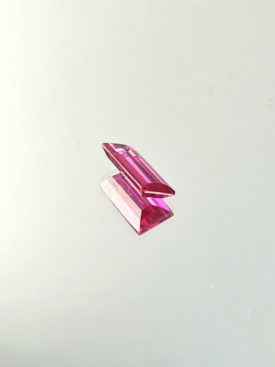 Rubiini (synt.) 2,3 ct suorakaide