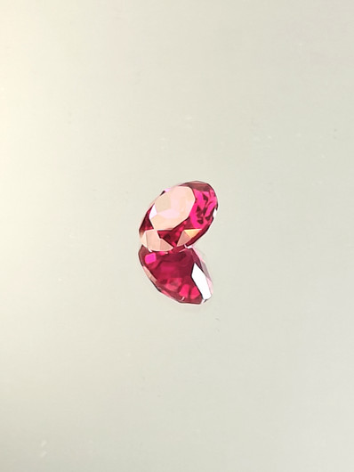 Rubiini (synt.) 2,9 ct ovaali