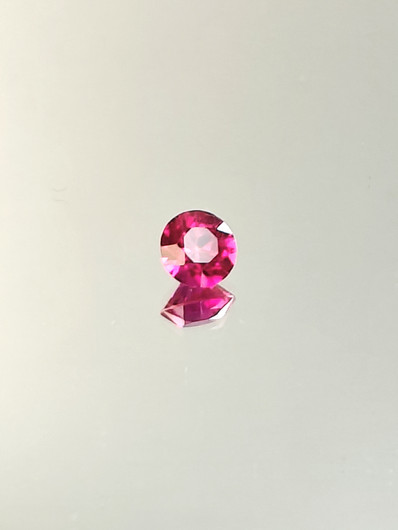 Rubiini (synt.) 1,4 ct pyöreä
